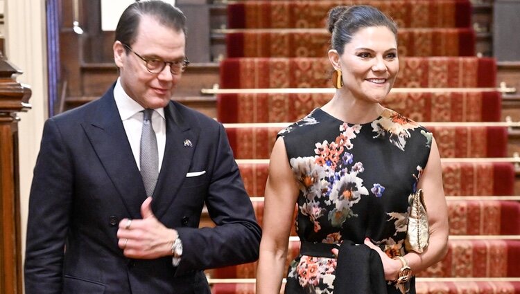 Victoria y Daniel de Suecia en una recepción en la Casa del Gobierno de Nueva Gales del Sur en Australia