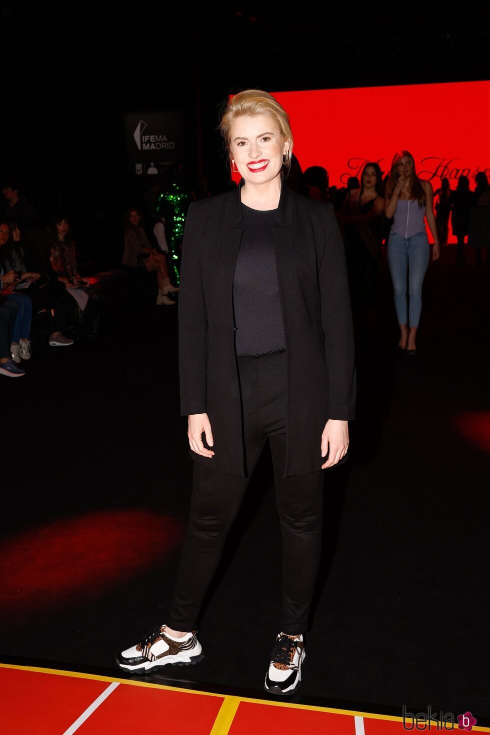 Adriana Abenia en el front row de la MBFWMadrid 2023