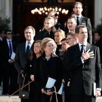 Pablo de Grecia y otros miembros de la Familia Real Griega tras el funeral de Constantino de Grecia