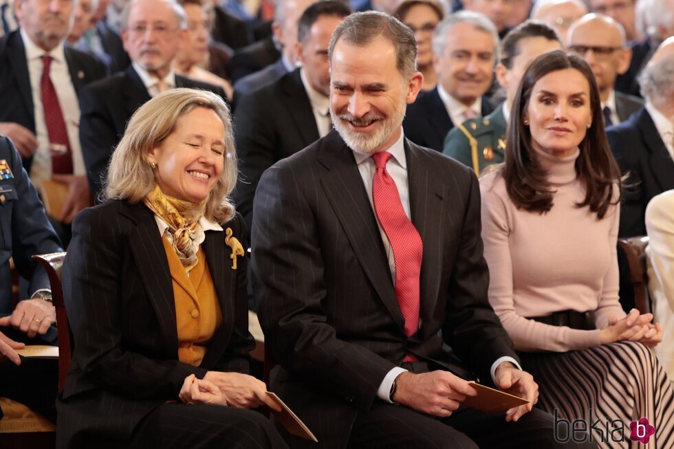 El Rey Felipe VI y Nadia Calviño riéndose en la presentación del Portal Digital de Historia Hispánica