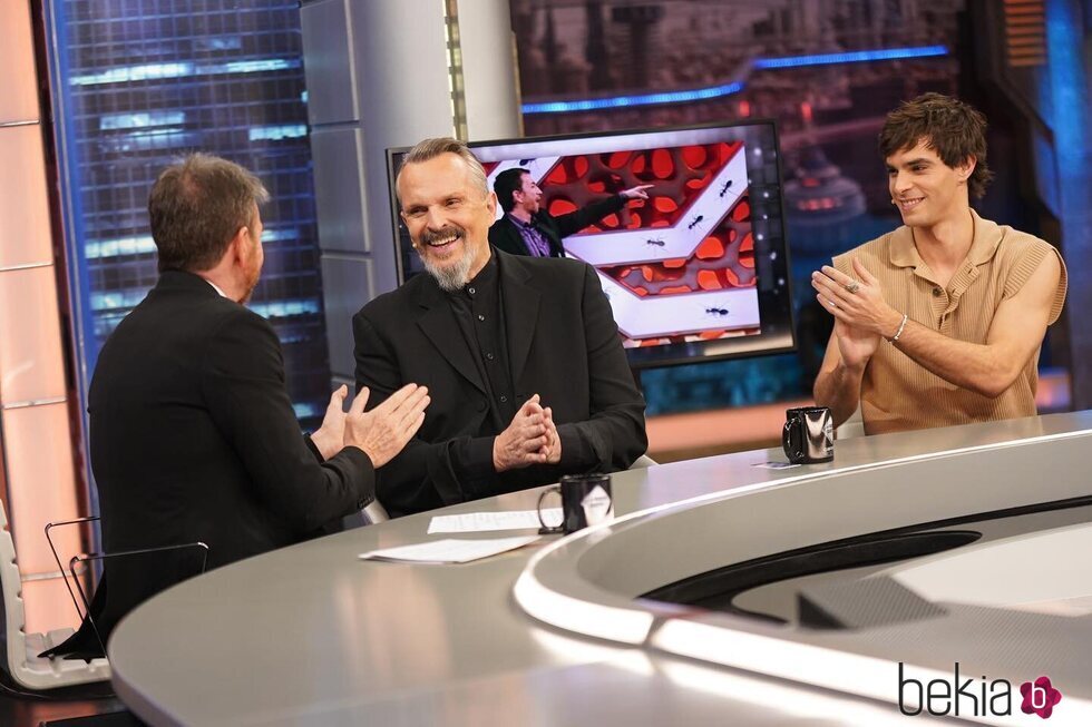 Miguel Bosé promociona la serie 'Bosé' en 'El Hormiguero'