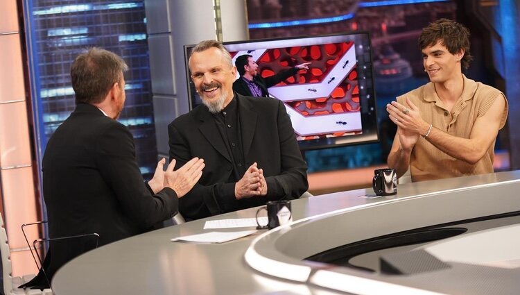 Miguel Bosé promociona la serie 'Bosé' en 'El Hormiguero'