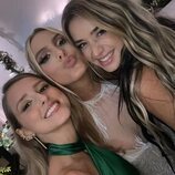 Lele Pons con Lola Índigo y una amiga el día de su boda