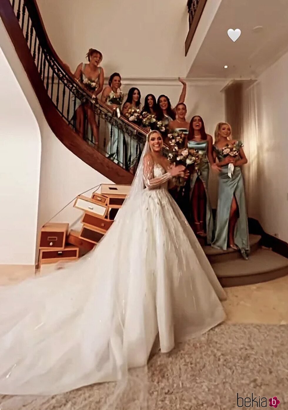 Lele Pons con sus damas de honor el día de su boda