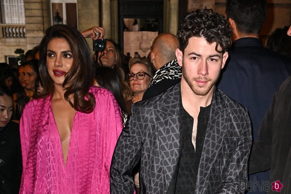 Priyanka Chopra y Nick Jonas acuden a la Semana de la Moda de París 2023