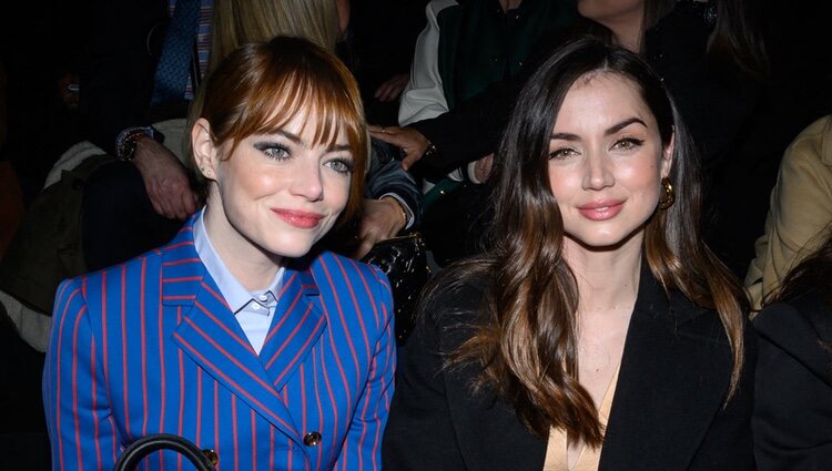 Emma Stone y Ana de Armas en la Semana de la Moda de París 2023