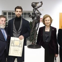 La Reina Sofía y César Orrico, ganador del Premio Reina Sofía de Pintura y Escultura