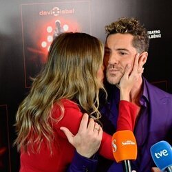 David Bisbal celebra 20 años de carrera musical arropado por su mujer Rosanna Zanetii