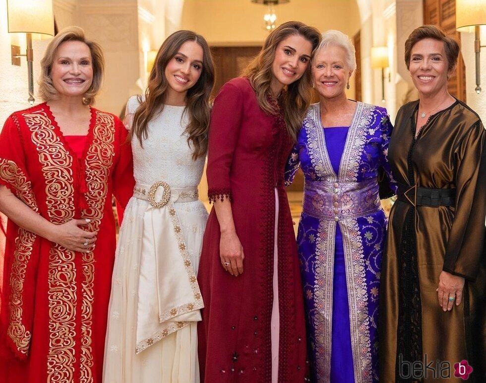 Iman de Jordania, Rania de Jordania y Muna de Jordania en la fiesta de henna de Iman de Jordania