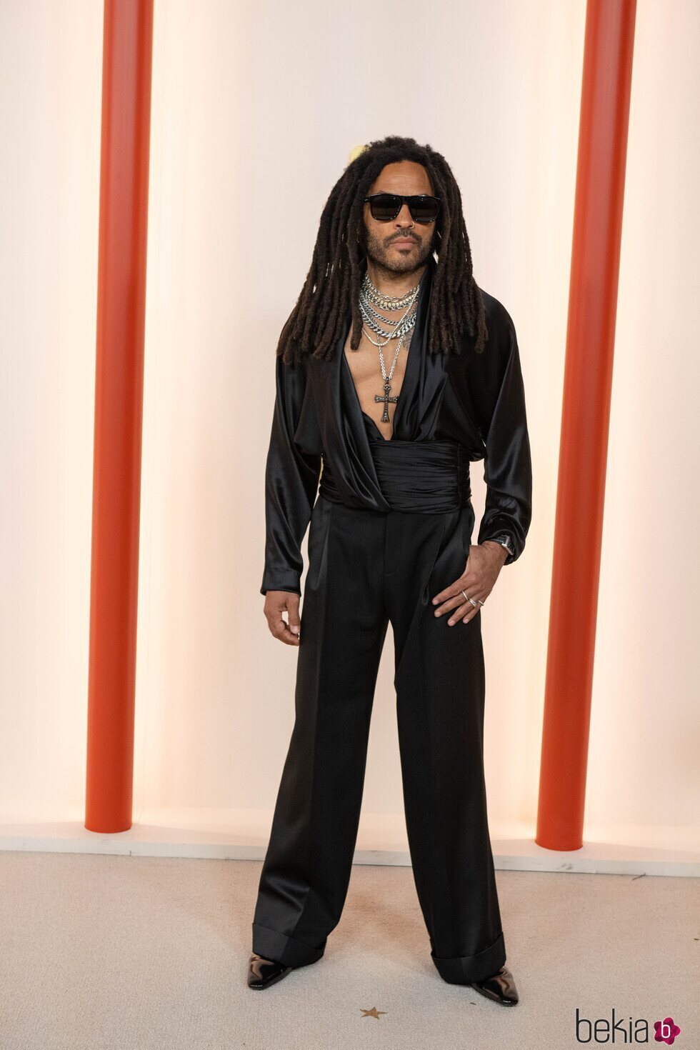 Lenny Kravitz en la alfombra roja de los Premios Oscar 2023