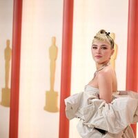 Florence Pugh en la alfombra roja de los Premios Oscar 2023