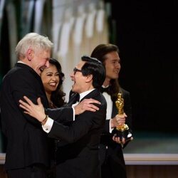 El reencuentro de Harrison Ford y Jonathan Ke Quan en los Premios Oscar 2023