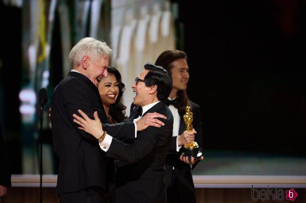 El reencuentro de Harrison Ford y Jonathan Ke Quan en los Premios Oscar 2023