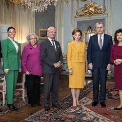 La Familia Real Sueca y Margarita y Radu de Rumanía en el Palacio Real de Estocolmo