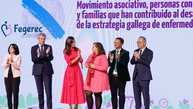 La Reina Letizia entrega un premio en el Día Mundial de las Enfermedades Raras 2023