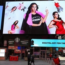 Georgina Rodríguez en una de las pantallas de Times Square