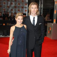 Elsa Pataky y Chris Hemsworth en los Bafta 2012