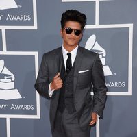 Bruno Mars en los Grammy 2012