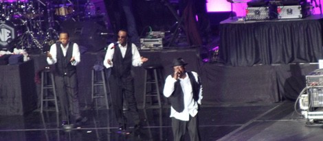 Bobby Brown en uno de sus conciertos