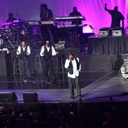 Bobby Brown en uno de sus conciertos