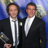 Emmanuel Luberzki y Antonio Banderas en los premios de la American Society of Cinematographers