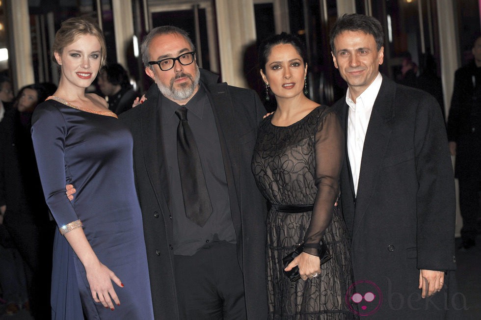 Carolina Bang, Álex de la Iglesia, Salma Hayek y José Mota en la Berlinale 2012