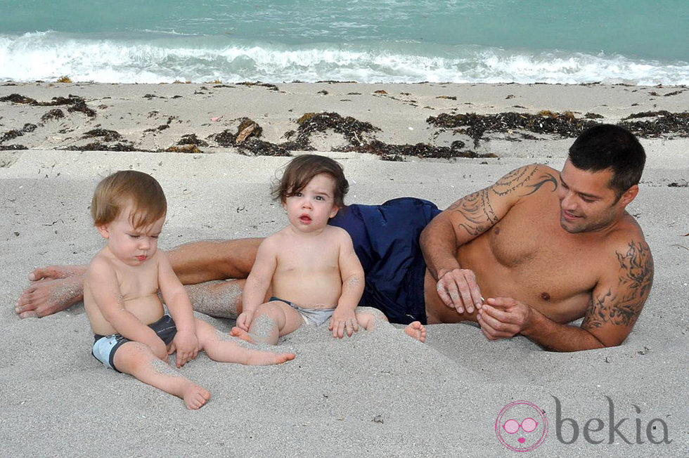 Ricky Martin con sus hijos gemelos Matteo y Valentino