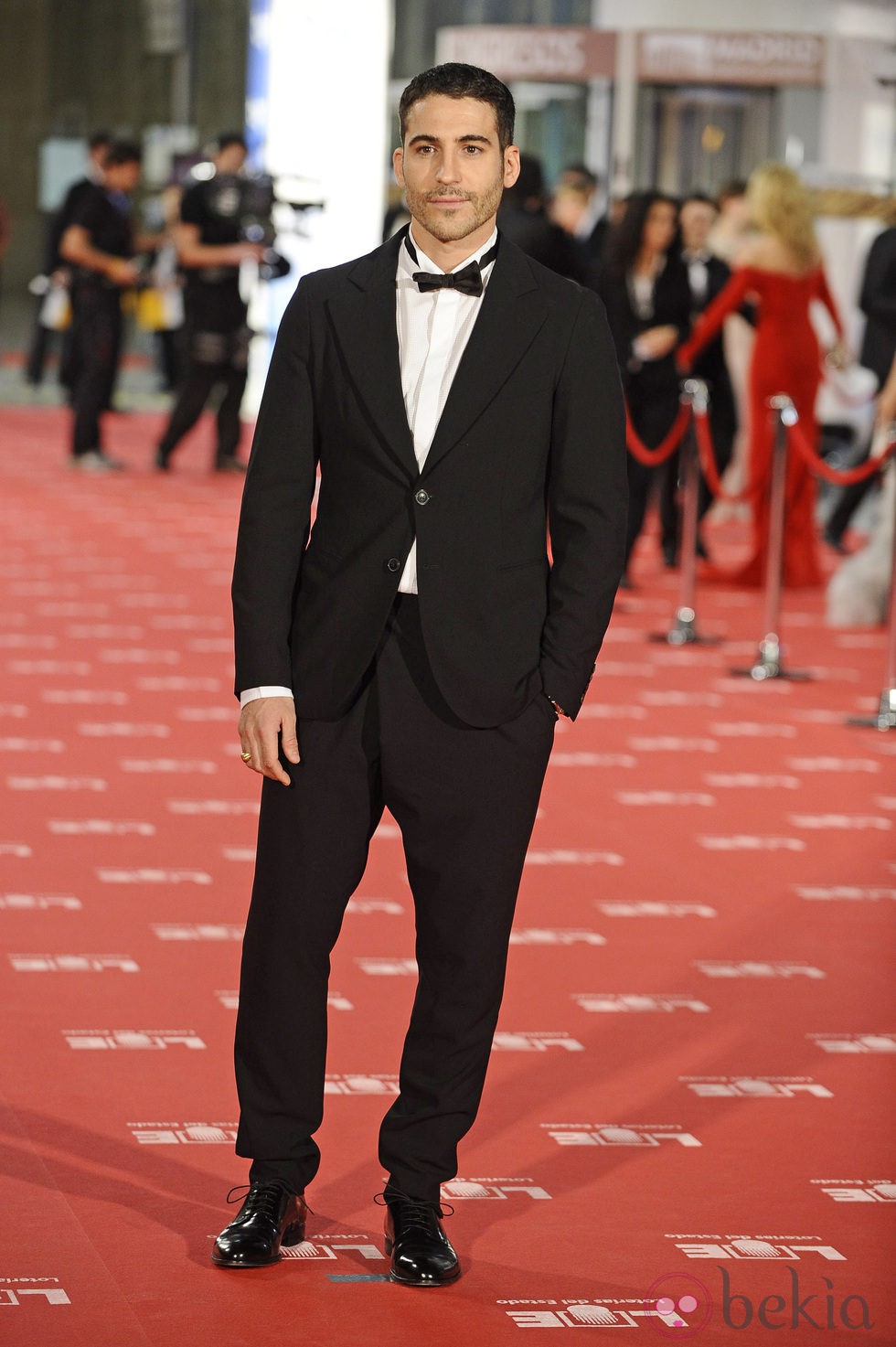 Miguel Ángel Silvestre en la alfombra roja de los Goya 2012