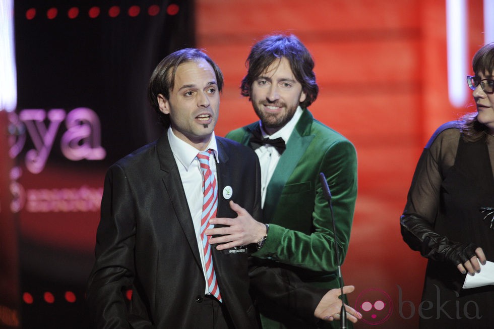 El Muletilla junto a Daniel Sánchez Arévalo e Isabel Coixet en los Goya 2012