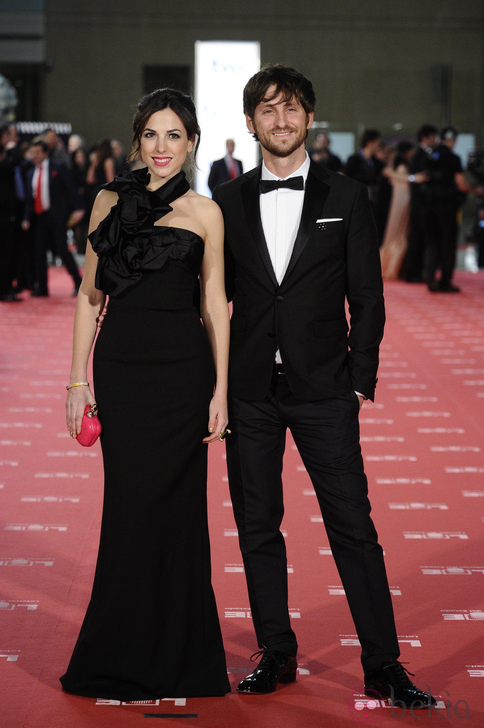 Alicia Rubio y Raúl Arévalo en la alfombra roja de los Goya 2012