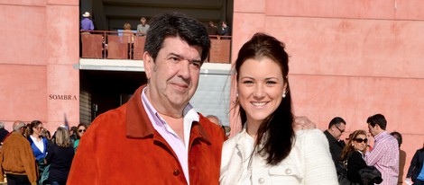 María Jesús Ruiz con su novio en una corrida de toros celebrada en Utrera