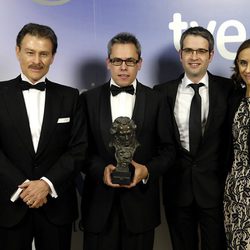 El equipo de 'Arrugas' posa con su Goya 2012