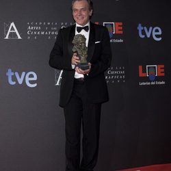 José Coronado posa con su Goya 2012 a Mejor Actor