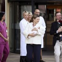 Guillermo y Stéphanie de Luxemburgo con sus hijos Charles y François en la presentación de François de Luxemburgo