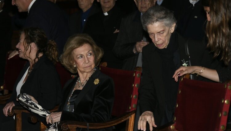 La Reina Sofía asiste con su hermana Irene al concierto anual de Pascua en Mallorca