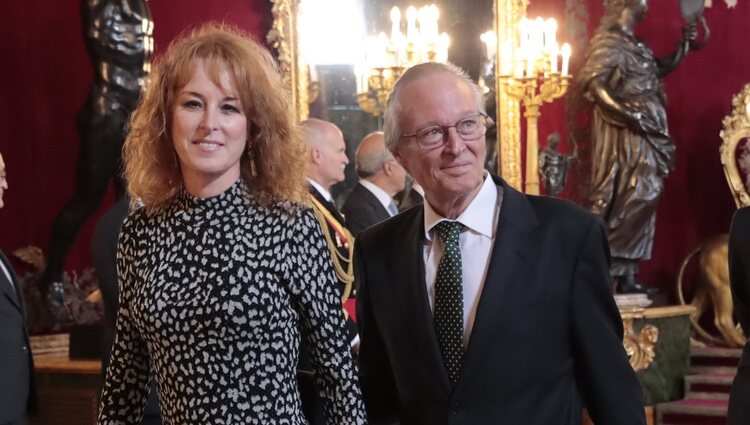 Gloria Lomana y Josep Piqué en la recepción en el Palacio Real el Día de la Hispanidad en 2018