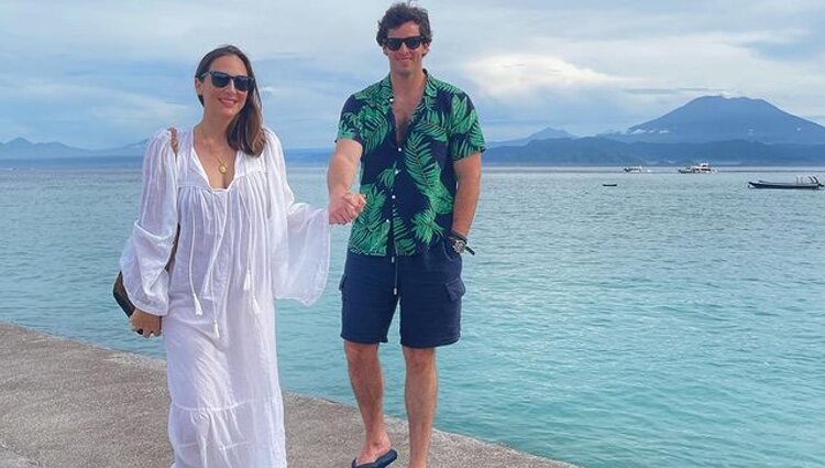 Tamara Falcó e Íñigo Onieva, agarrados de la mano en Bali