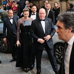 Alberto y Charlene de Mónaco a su llegada a la cena de gala por el 160 aniversario del Consulado de Mónaco en Florencia