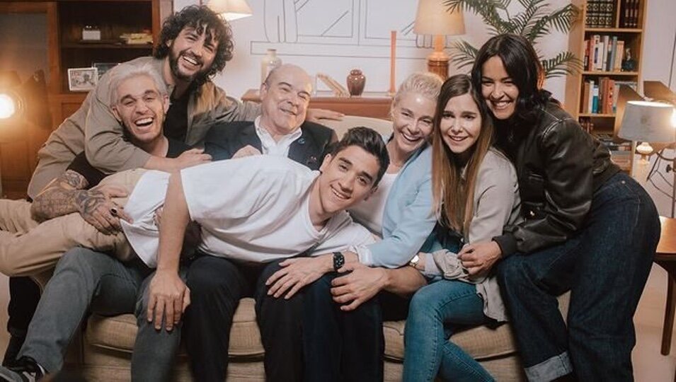 El reencuentro del reparto de 'Los Serrano' veinte años después del estreno