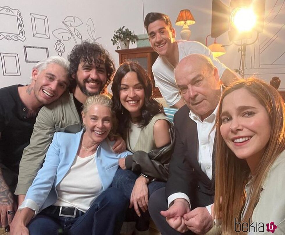 'Los Serrano' se reencuentra en el veinte aniversario del estreno de la serie.