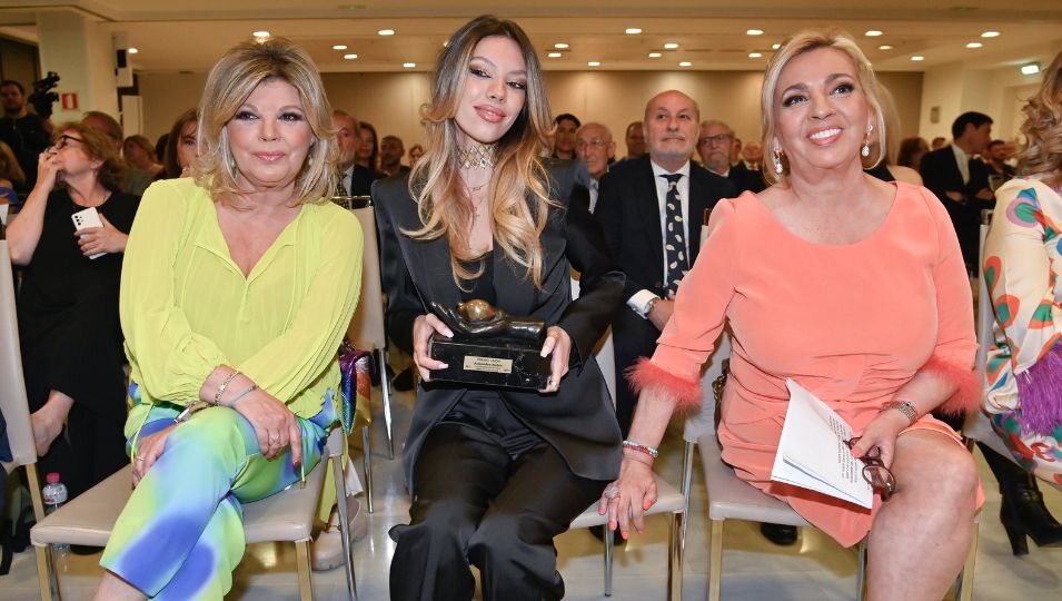 Terelu Campos, Alejandra Rubio y Carmen Borrego en los Premios Naranja y Limón