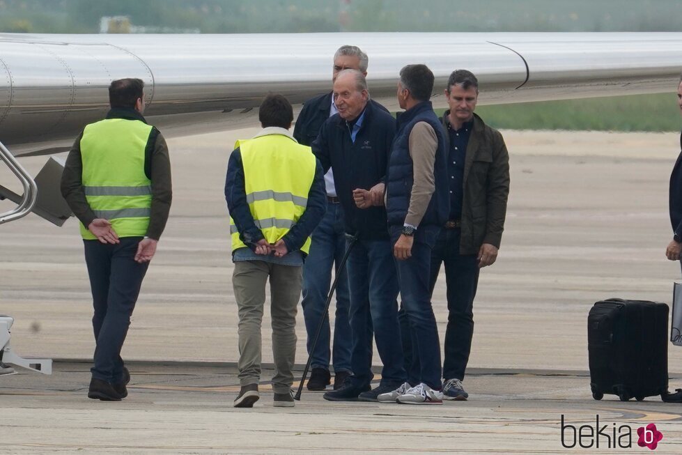 El Rey Juan Carlos abandona Vitoria en su segundo viaje a España