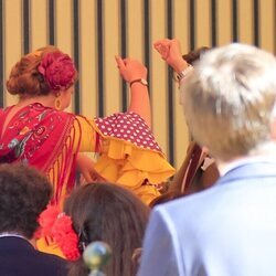 Amalia de Holanda bailando sevillanas de la Feria de Abril