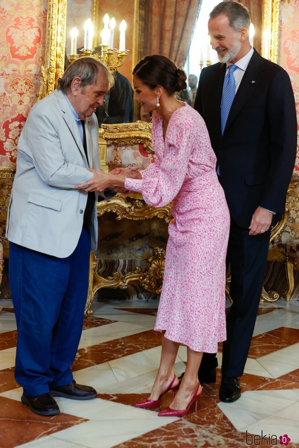 Los Reyes Felipe y Letizia y Rafael Cadenas en el almuerzo por el Premio Cervantes 2022