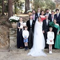 La Princesa Alexandra y Nicolas Bagory posan tras su boda religiosa con los Grandes Duques de Luxemburgo, el Principe Guillermo, la Princesa Estefanía y su