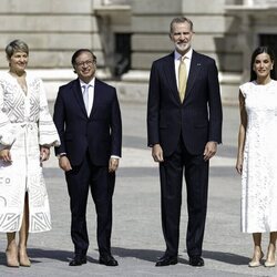 Los Reyes Felipe y Letizia y Gustavo Petro y Verónica Alcocer