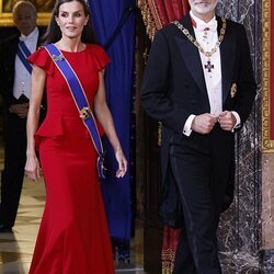 Los Reyes Felipe y Letizia en la cena de gala al Presidente de Colombia, Gustavo Petro