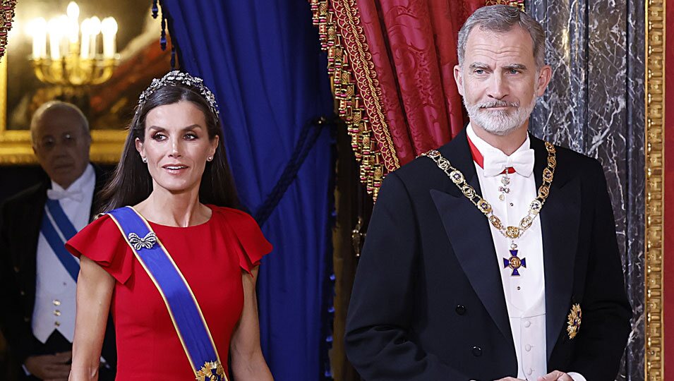 Los Reyes Felipe y Letizia en la cena de gala al Presidente de Colombia, Gustavo Petro