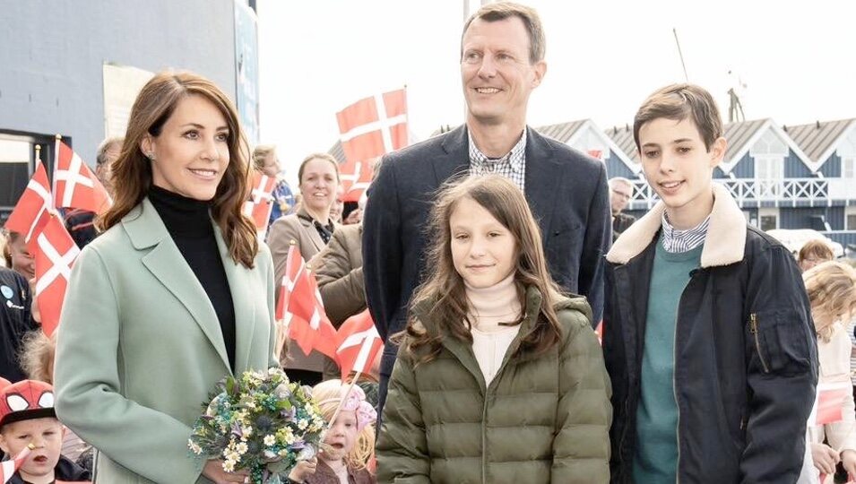 Joaquín y Marie de Dinamarca y sus hijos Henrik y Athena en el 30 aniversario del acuario Kattegatcentre