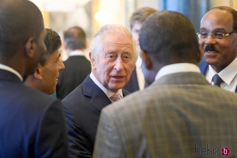 El Rey Carlos III en el almuerzo a los Gobernadores y Primeros Ministros de los Reinos antes de la coronación